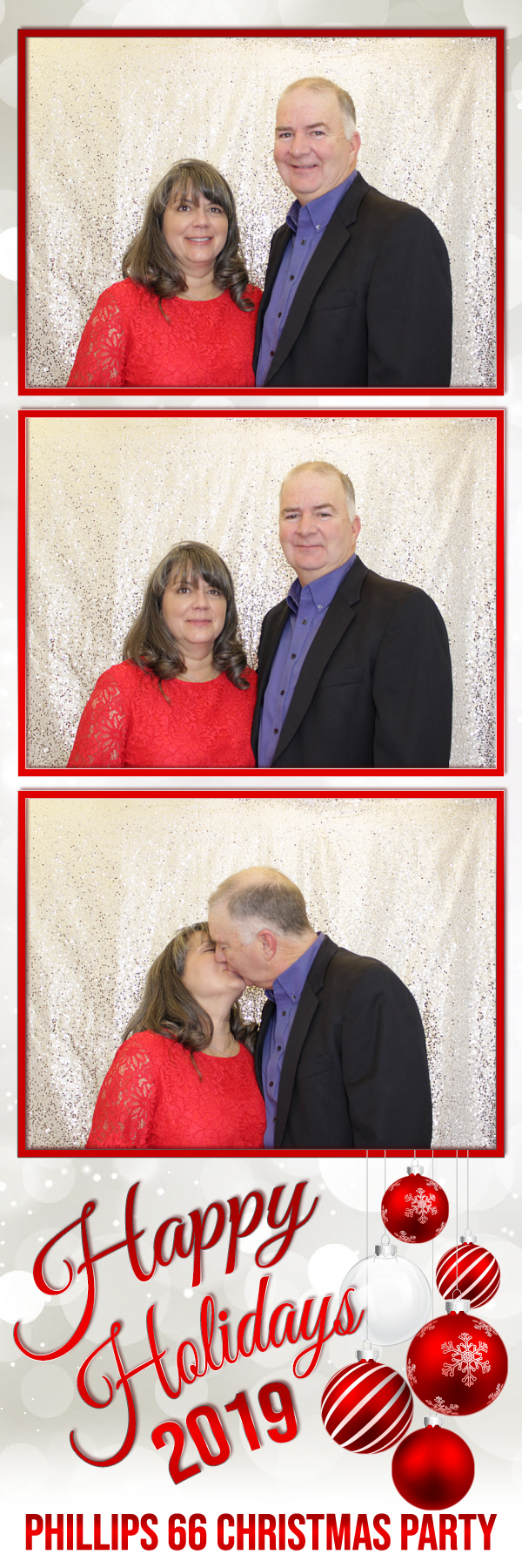 Phillips 66 Christmas Party | View more photos from the event at gallery.photoboothbillings.com/u/PhotoBoothBillings/Phillips-66-Christmas-Party